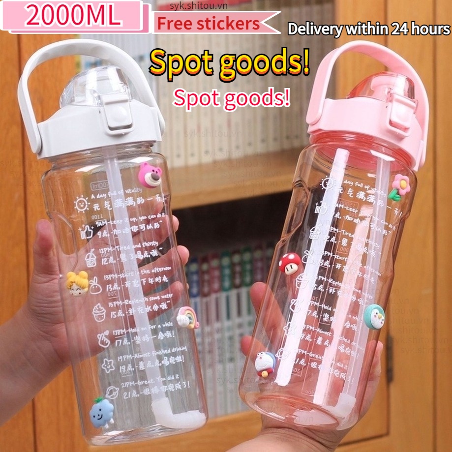 Bình nước bằng nhựa 2000ml có ống hút và vạch chia nhắc nhở đáng yêu cho người lười uống nước