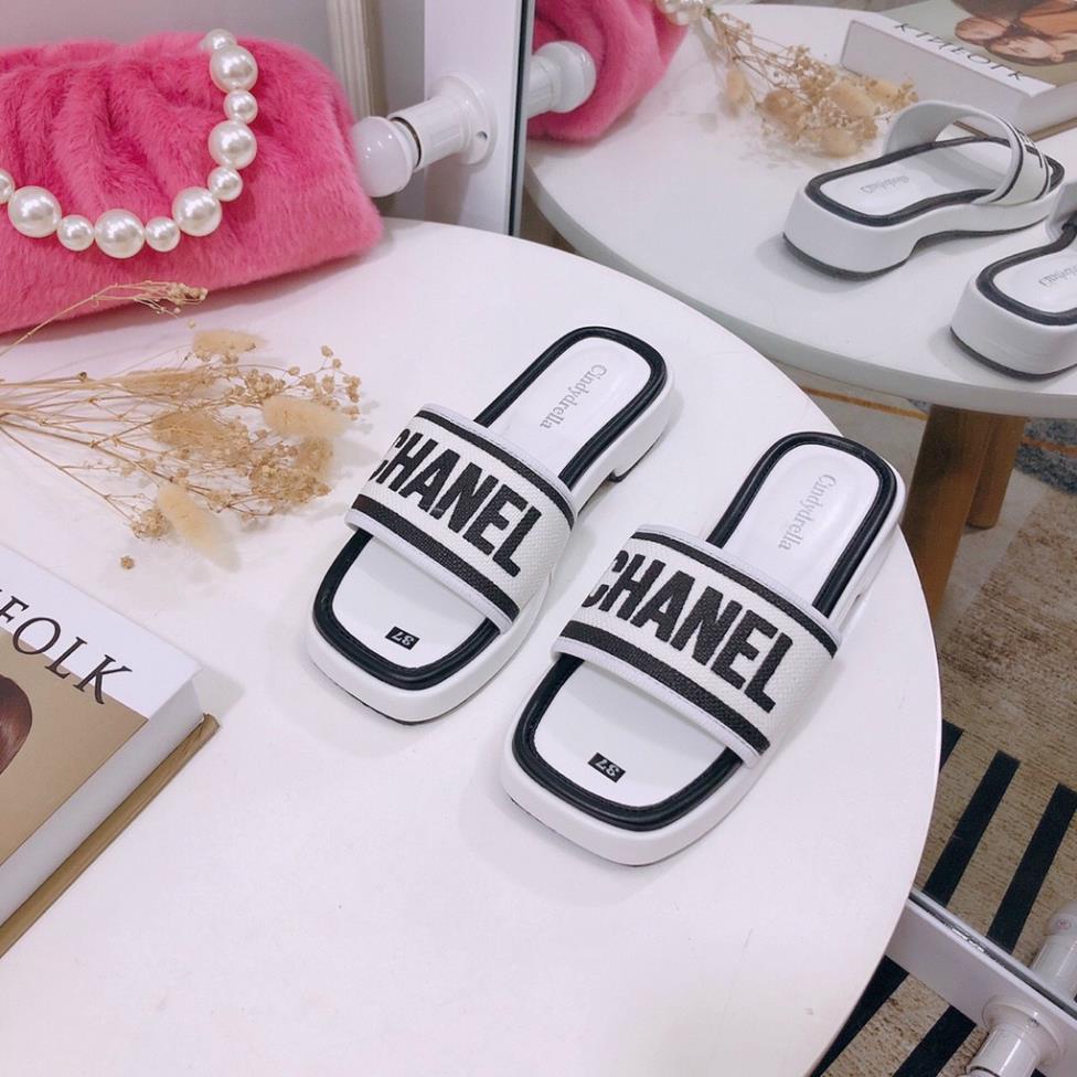 Dép nữ  quai ngang đế 2P họa tiết chữ sang xịn ,,