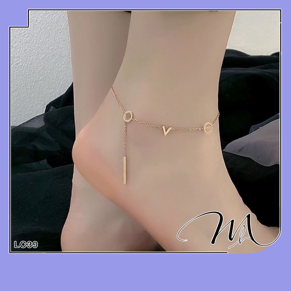 Lắc chân nữ Titan chữ LOVE cách điệu xinh xắn - Măng’s House LC39