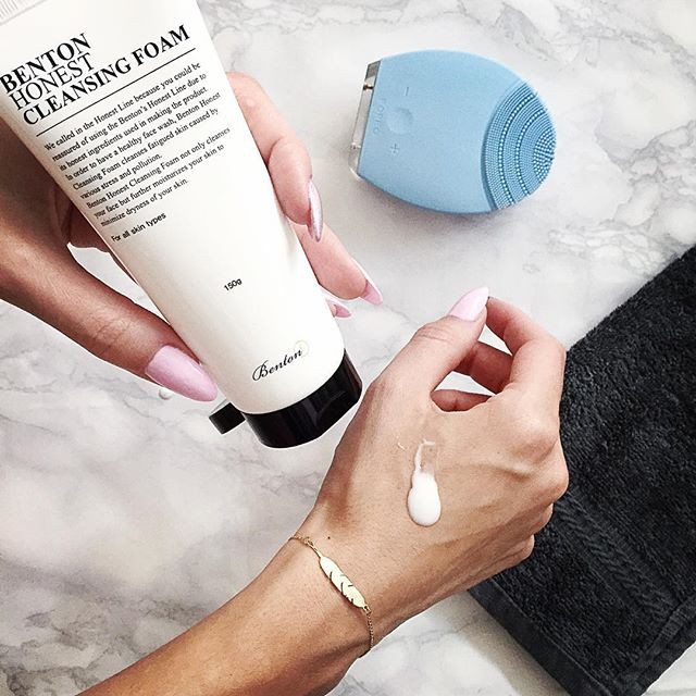 Sữa Rửa Mặt Benton Honest Cleansing Foam