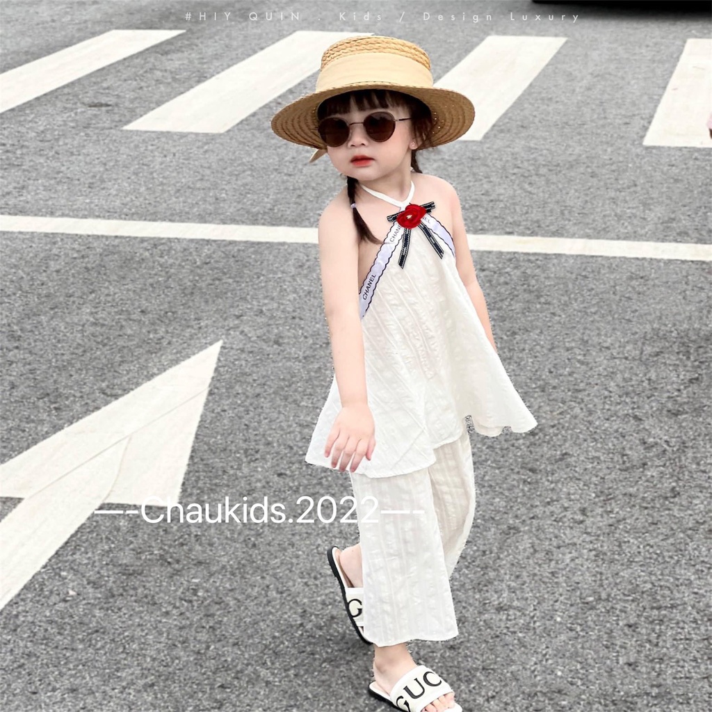 Đồ Bộ Bé Gái Set Áo Cổ Yếm Nhiều Tầng Kết Hợp Quần Ống Rộng Sành Điệu DOBO055