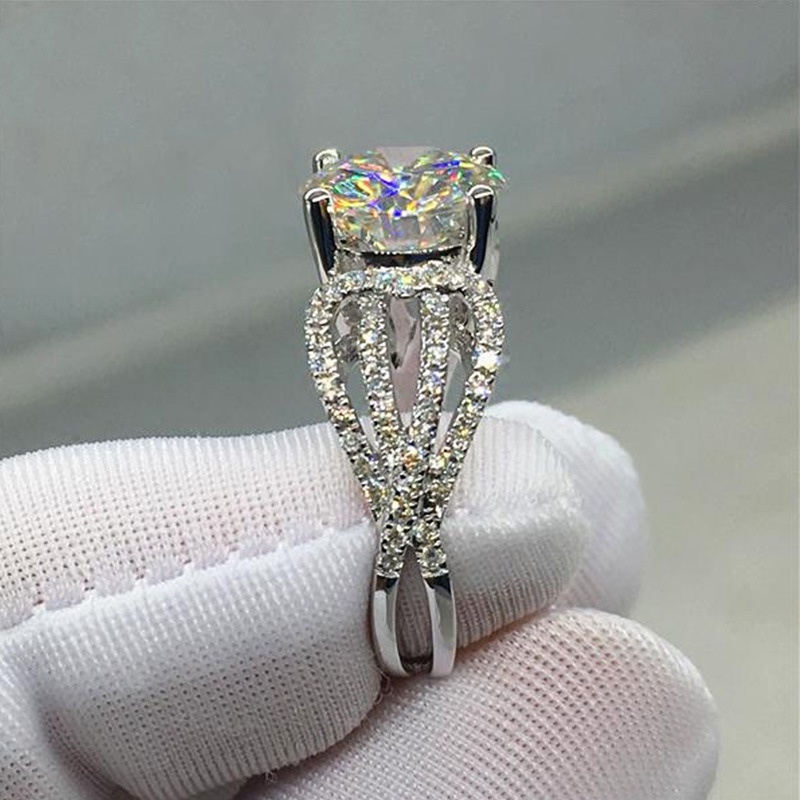 Nhẫn Cưới Đính Đá Zircon Sang Trọng Cho Nữ