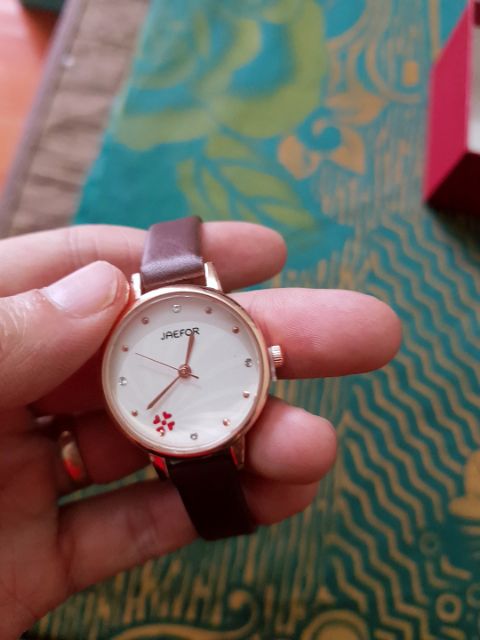 Đồng hồ nữ dây da jaefor giá rẻ cho các bạn teen - donghotime