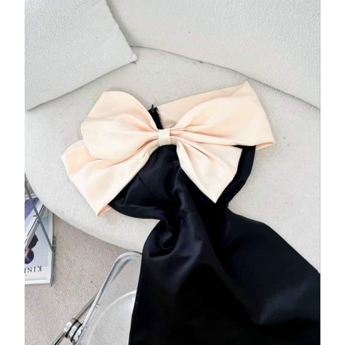 ĐẦM ĐEN BẸT VAI VIỀN NUDE NƠ NGỰC FORM NGẮN