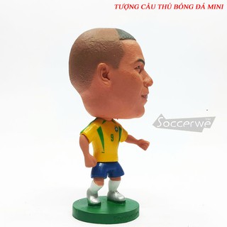 Tượng cầu thủ bóng đá Ronaldo De Lima ( Brazil )
