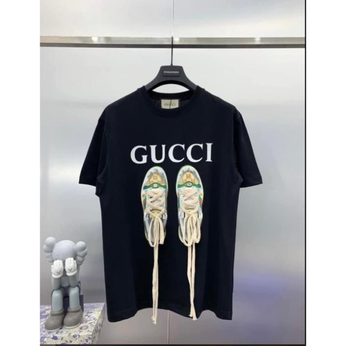 Áo phông hoạ tiết đôi giầy, chất đẹp không xù ko phai | BigBuy360 - bigbuy360.vn