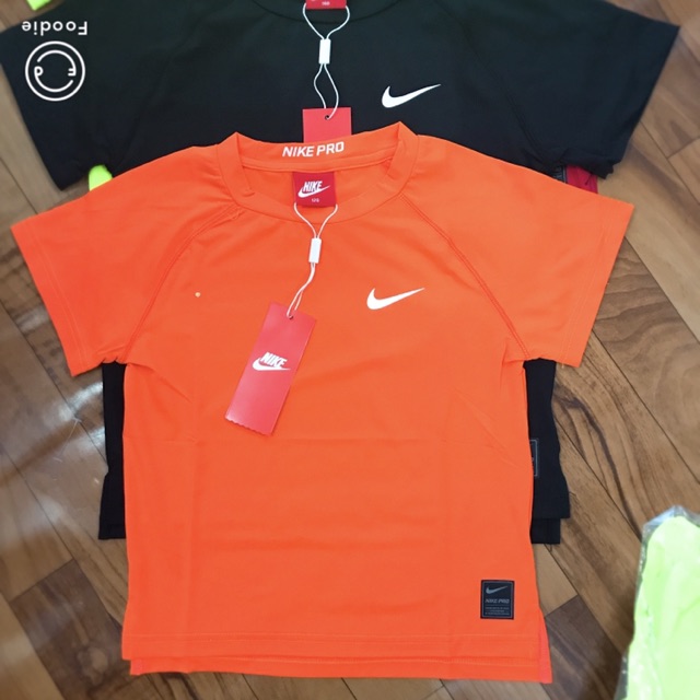 Áo thể thao Nike