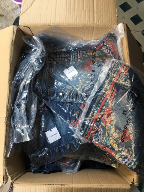 Váy jean thêu sneak peek | BigBuy360 - bigbuy360.vn
