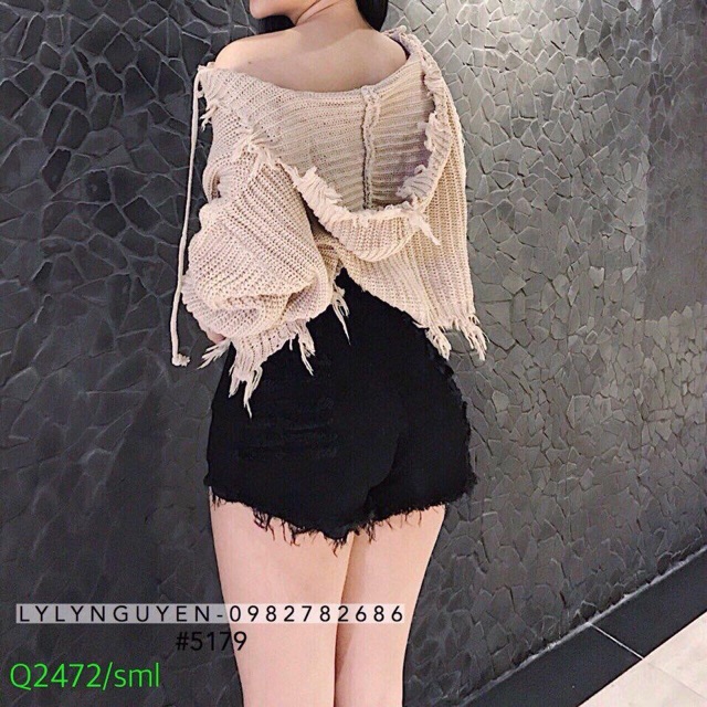 Áo len tua rua chất len mềm mịn. Áo có mũ và khoá. Mix gì cũng chất cũng đẹp. Áo dáng rộn free size. Hàng 3 màu như ảnh.