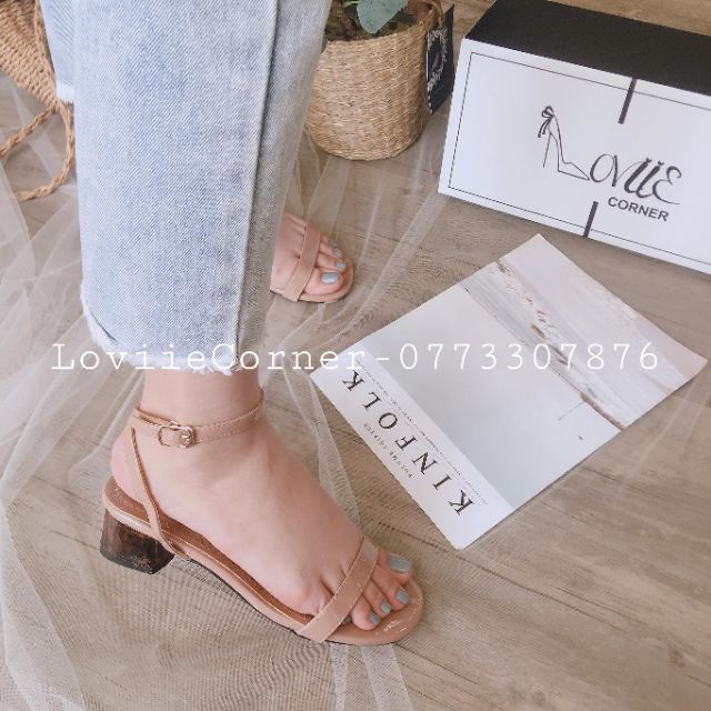 LOVIIECORNER-GIÀY SANDAL CAO GÓT 3 PHÂN QUAI NGANG BASIC MŨI VUÔNG 5 PHÂN ĐẾ TRÀ DA BÓNG -SANDAL CAO GÓT 3CM GÓT TRONG | BigBuy360 - bigbuy360.vn