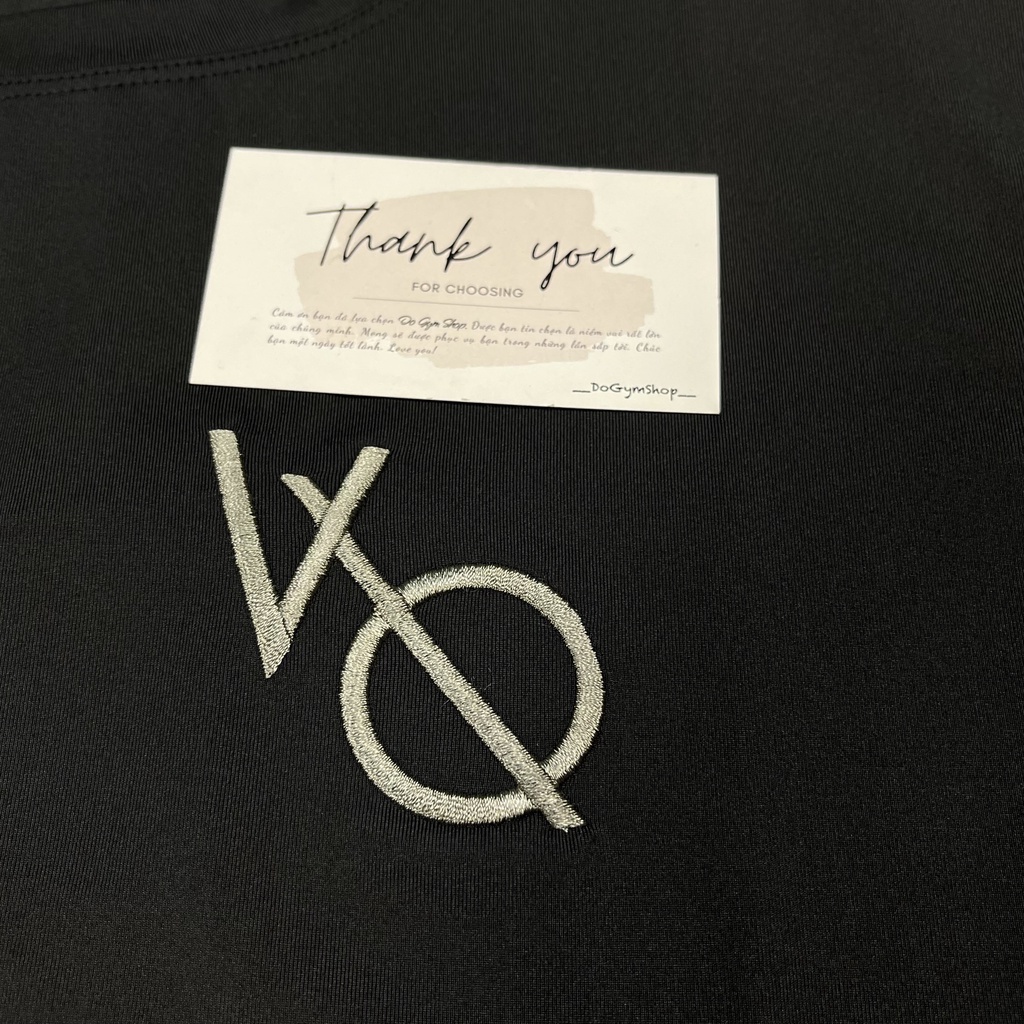 Áo thun nam tập gym vạt bầu DO GYM SHOP logo thêu, thun lạnh 4 chiều thoáng mát
