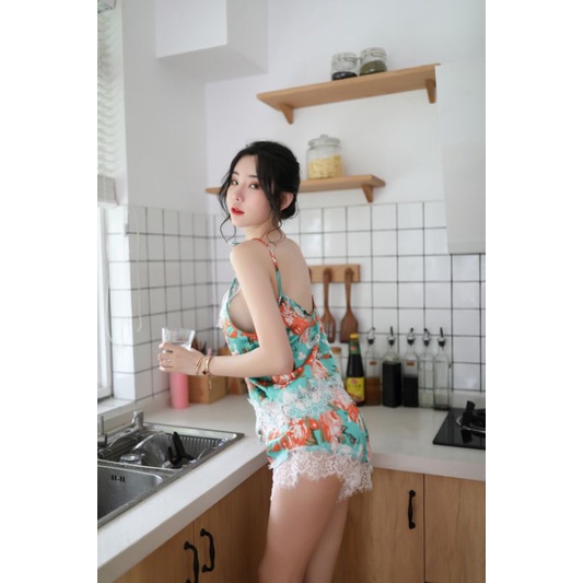 Bộ đồ ngủ 2 dây croptop mặc nhà sexy - pyjama họa tiết mới lạ gợi cảm
