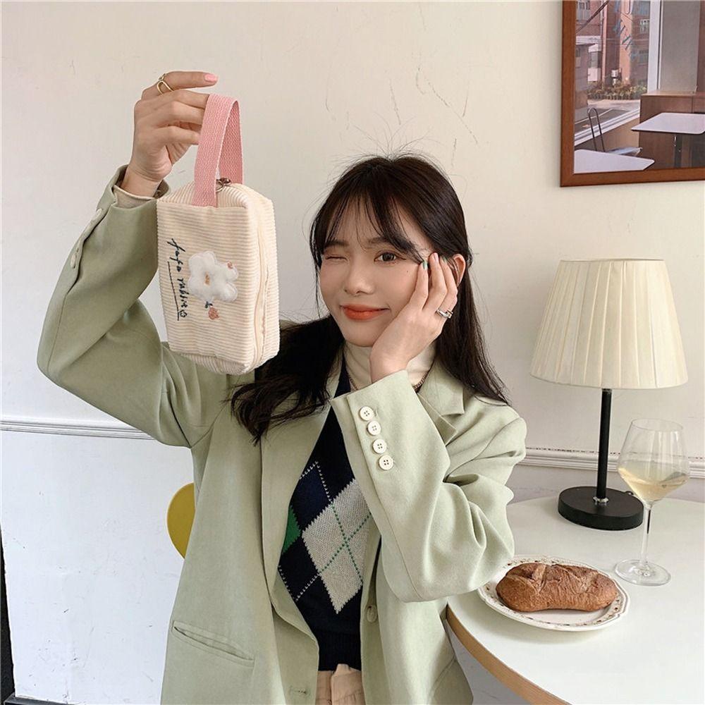 Túi Đựng Mỹ Phẩm Thêu Hoa Và Thỏ Có Khóa Kéo Tiện Dụng Cho Bạn Gái