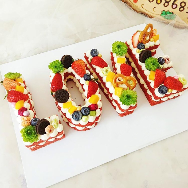 Khuôn Bánh Chữ Love