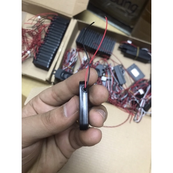 Loa chế laptop loại mỏng