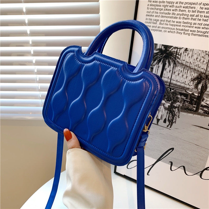 Túi Đeo Chéo Một Bên Vai Phong Cách Phương Tây Thời Trang Mới Dành Cho Nữ