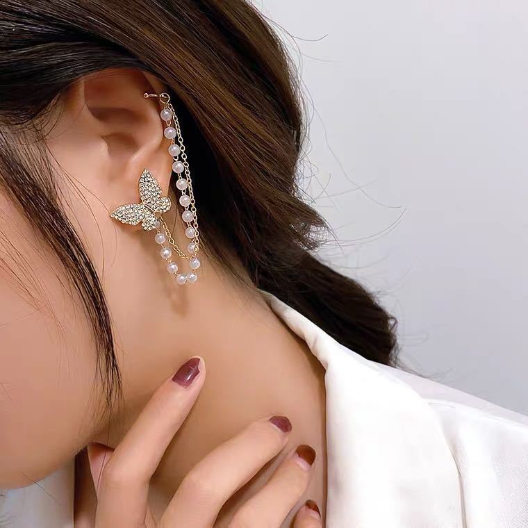 Khuyên Kẹp Vành Tai Không Đối Xứng Hình Bướm Đính Ngọc Trai Thời Trang Cho Nữ
