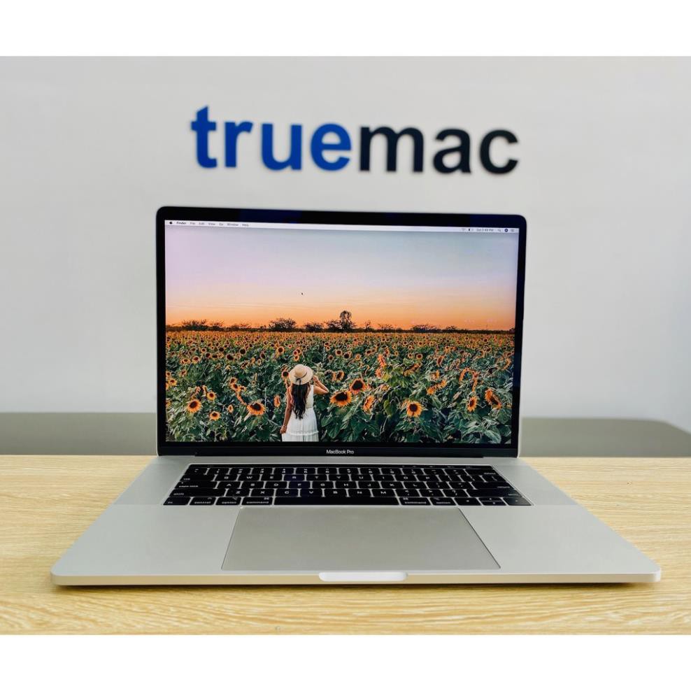 Macbook Pro 15" 2017 MPTU2 mới 99%