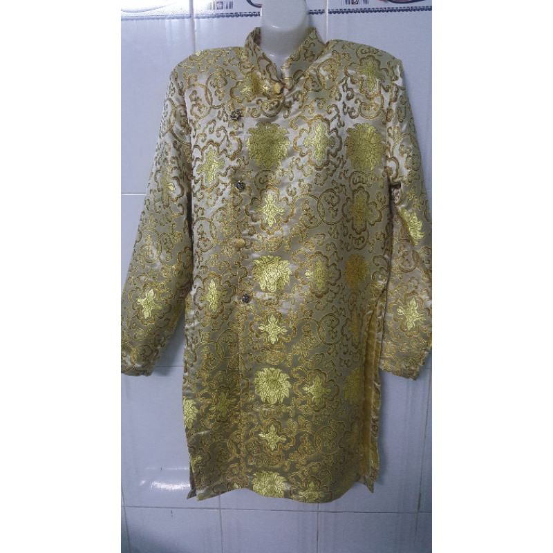 Thanh lý Áo Dài nam  vải gấm màu vang, .size M