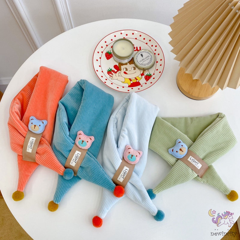 Khăn choàng họa tiết hoạt hình dễ thương cho bé