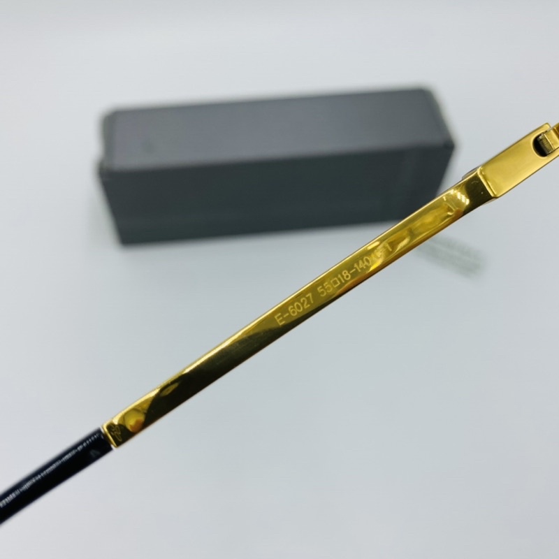 Gọng kính ENGLAND titanium mạ vàng 18k cao cấp