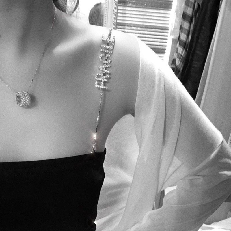 Dây áo ngực đính đá hình ký tự chữ cái kiểu dáng thời trang