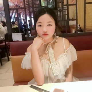 (Hàng order)áo hai dây ren trắng