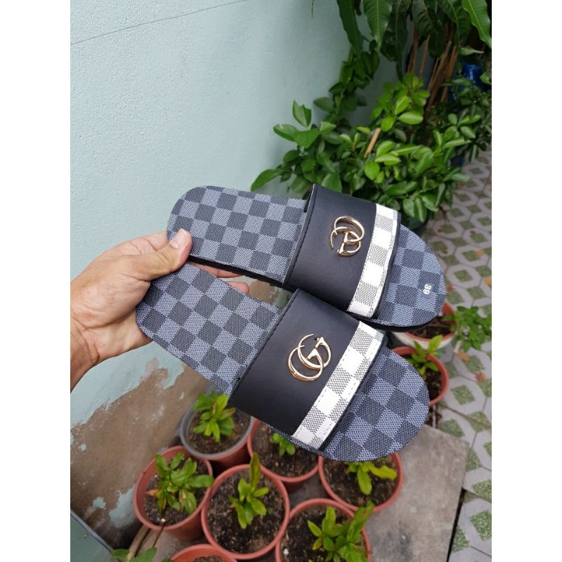 Sandal bản ngang sọc caro