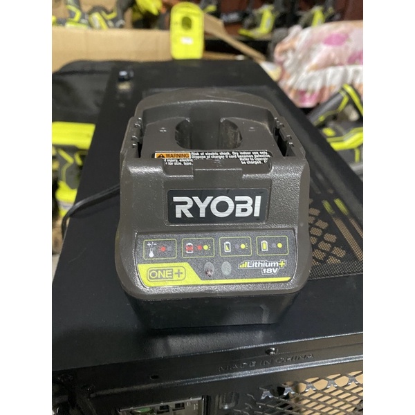 Sạc Nhanh RYOBI 220V RC18120