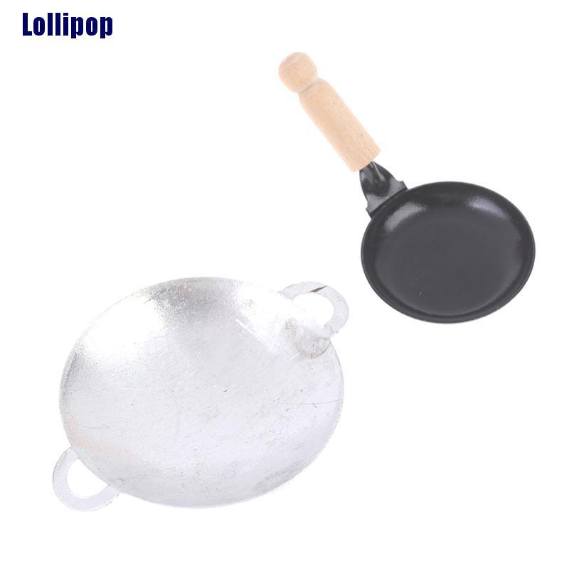 Chảo thiếc/ Chảo mini có tay cầm bằng gỗ tiện dụng cho nhà búp bê