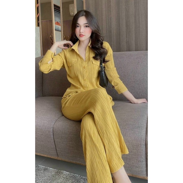 SET ÁO VÀ QUẦN ĐI CHƠI PHONG CÁCH CÁ TÍNH VỚI QUẦN DÀI ỐNG RỘNG KÈM ÁO KIỂU NỮ FORM RỘNG CỔ SƠ MI