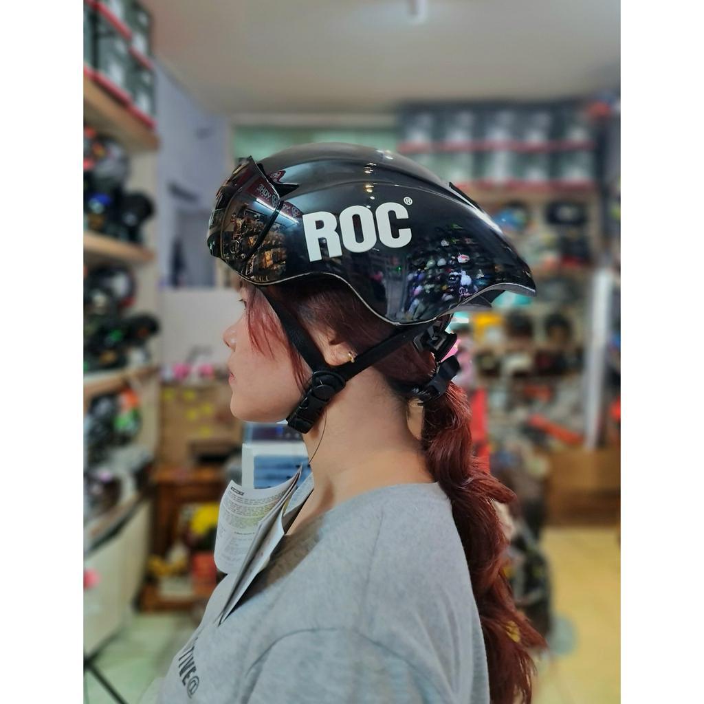 Nón thể thao ROC R16 màu đen bóng chữ trắng siêu đẹp