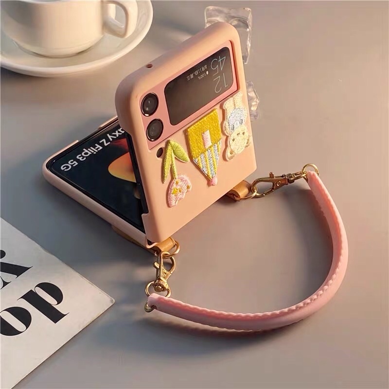 [SẴN] Ốp Samsung Z Flip 3 / Z Flip 4 dây xách màu hồng sticker thêu kèm bộ decal màu ZFlip3 / Z Flip3 / ZFlip4 / Z Flip4