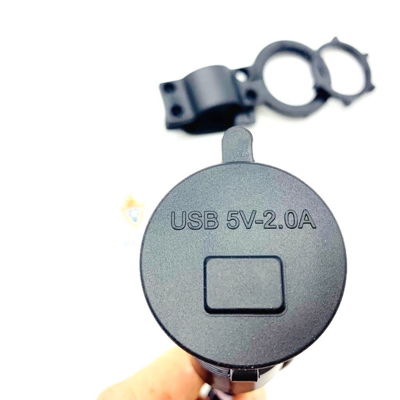 Củ sạc gắn xe máy cực tiện lợi sạc nhanh