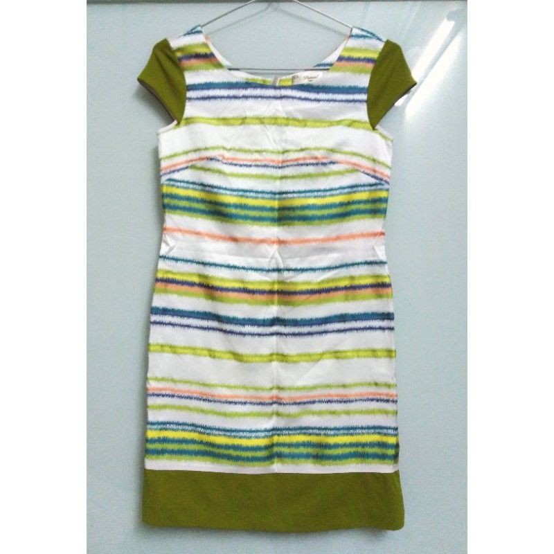 Váy chính hãng thanh lý