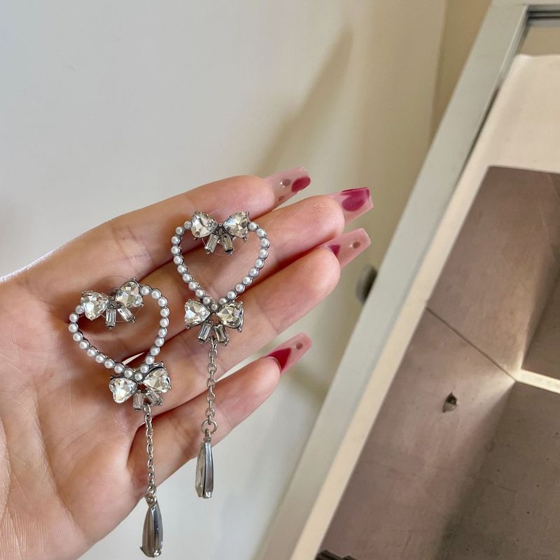 1 Đôi Bông Tai Hình Trái Tim Rỗng Đính Đá Ngọc Trai Nhân Tạo Phong Cách Hàn Quốc Dành Cho Nữ