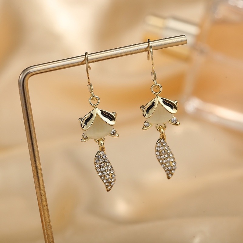 Khuyên Tai Đính Đá Ngọc Trai Nhân Tạo Phong Cách Hàn Quốc Sang Trọng