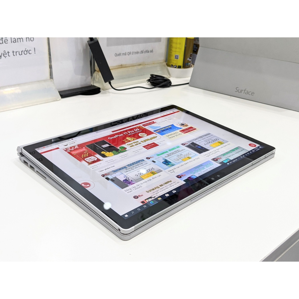 Laptop Microsoft Surface Book 13.5inch Intel Core i5, i7-6300U Ram 8G SSD 128 và 256GB kèm phím sạc tại Playmobile