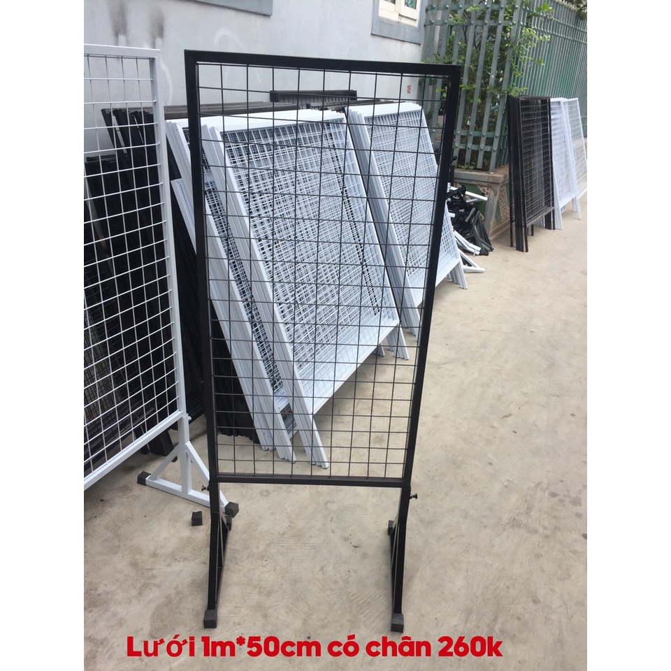 lưới treo phụ kiện có chân loại bé cho shop