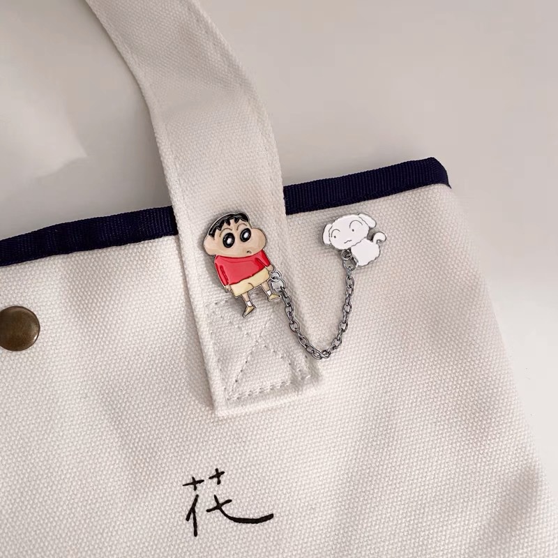 Huy Hiệu Cài Áo Hoạt Hình Shin-Chan Dễ Thương