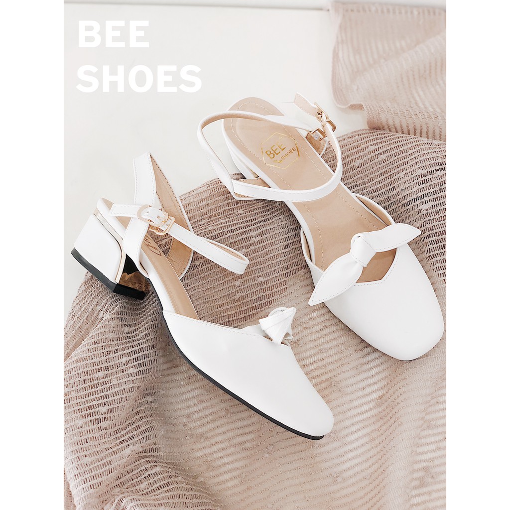 BEESHOES - GIÀY BÚP BÊ NỮ QUAI HẬU NƠ TO DA LÌ - GIÀY BÚP BÊ NỮ ĐẾ VUÔNG CAO 3 PHÂN SẴN MÀU ĐEN - BE - TRẮNG 201058