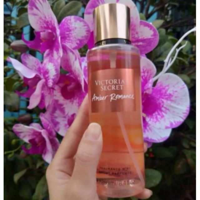 Xịt thơm toàn thân Victoria