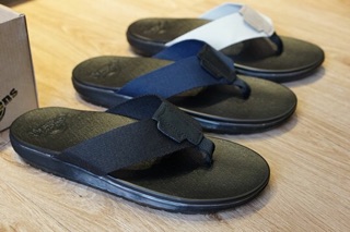 Dép Dr.Martens giảm giá