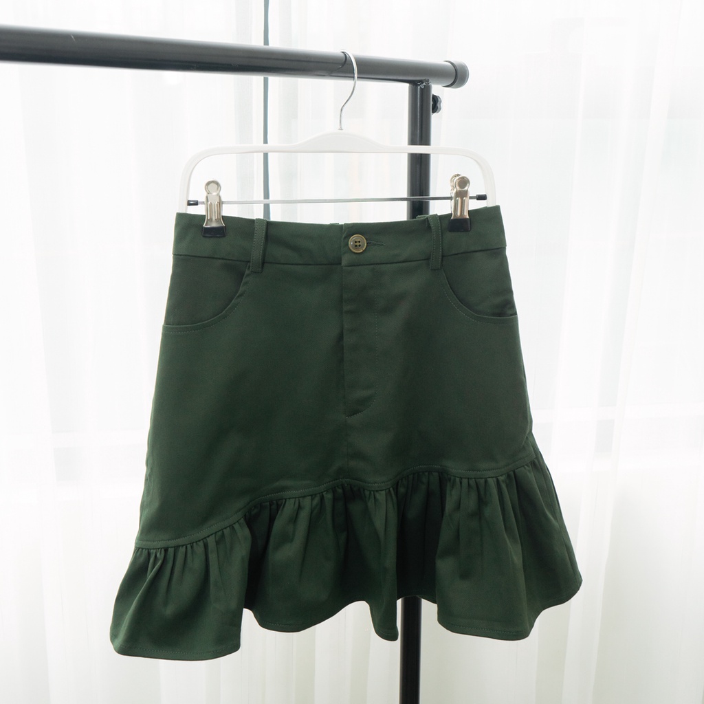 Chây váy kiểu 2 lớp xếp li dưới thời trang GAGO màu rêu GO4060