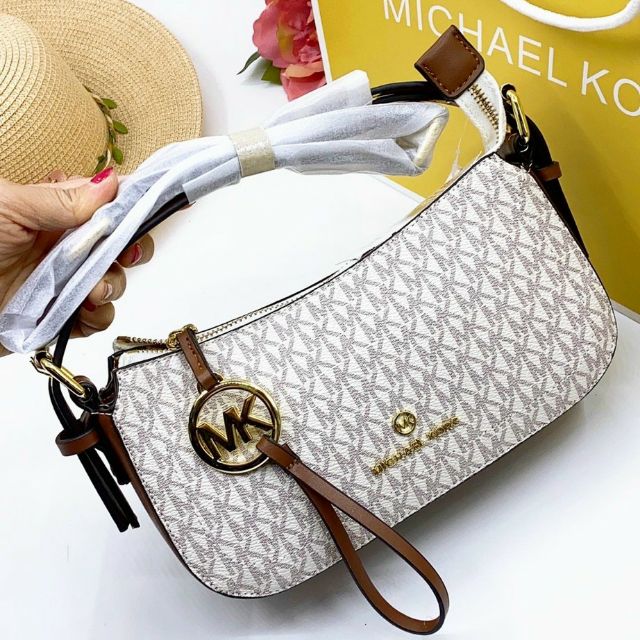 Túi MK camden Extra Small hàng xuất chuẩn