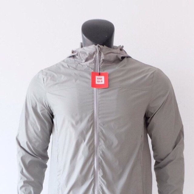Áo khoác gió Uniqlo