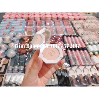 Highlight Fenty có gương