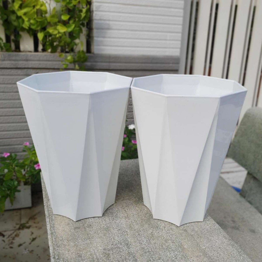 Bộ 2 Chậu Nhựa Trồng Cây Tám Cạnh Giả Sứ Lớn Trắng 25x32x16cm - Trồng Cây Cảnh, Hoa Kiểng (Hàng VNXK)