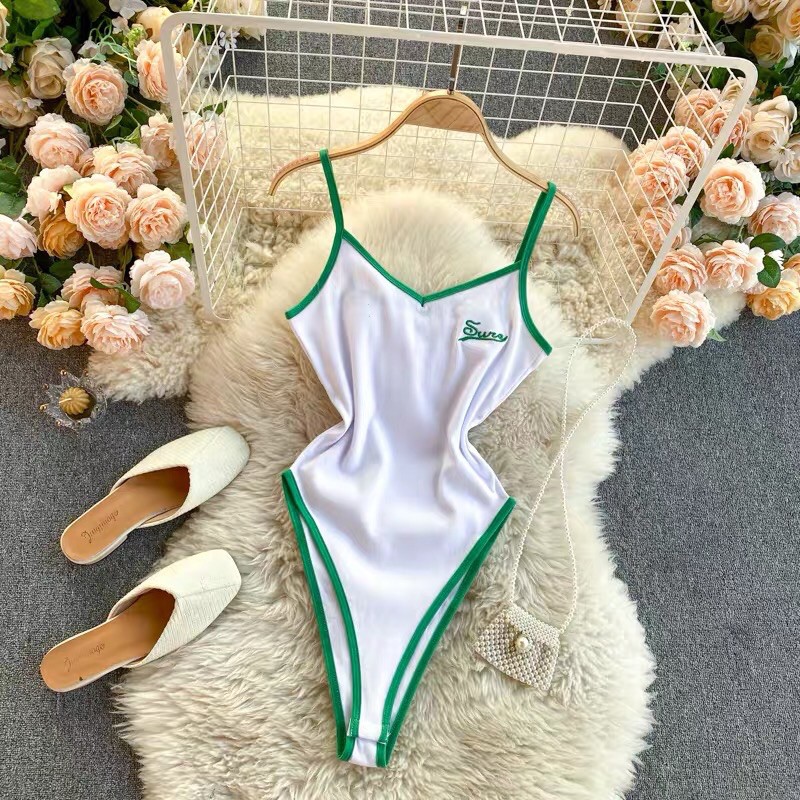 BB07 Bodysuit nữ thêu chữ viền xanh phong cách thể thao
