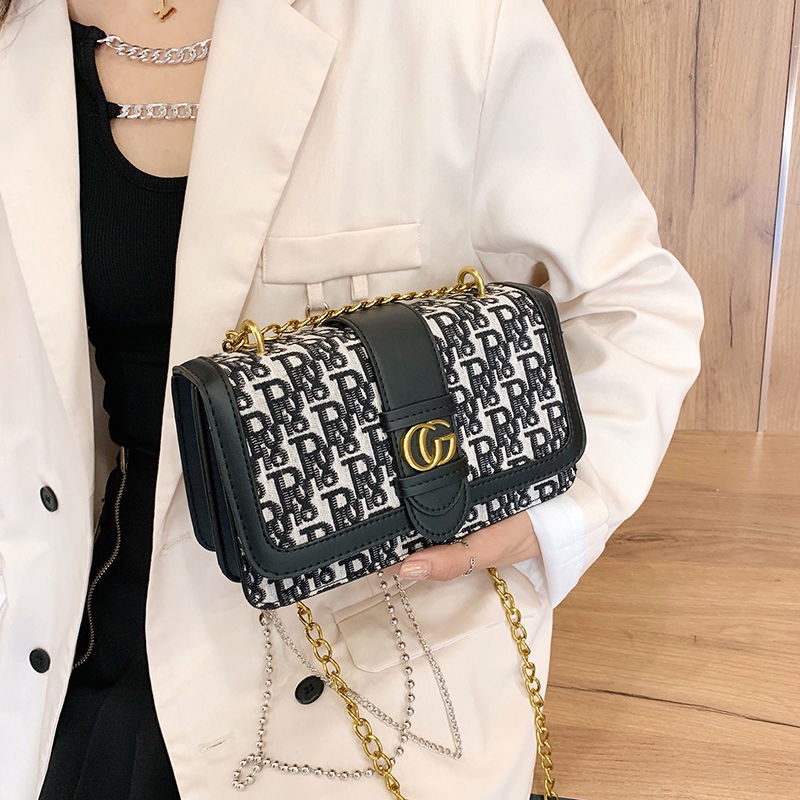 Túi đeo chéo khóa nam châm in chữ phong cách retro thời trang